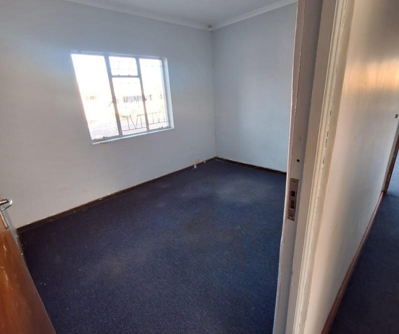 Commercial Property for Sale in Da Nova Western Cape